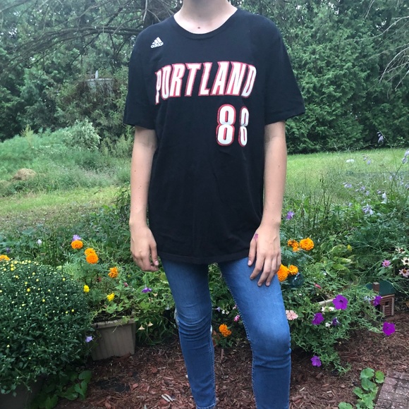 🛍$1 Add-on Item!🛍 Adidas T-shirt - size Large - Picture 2 of 6